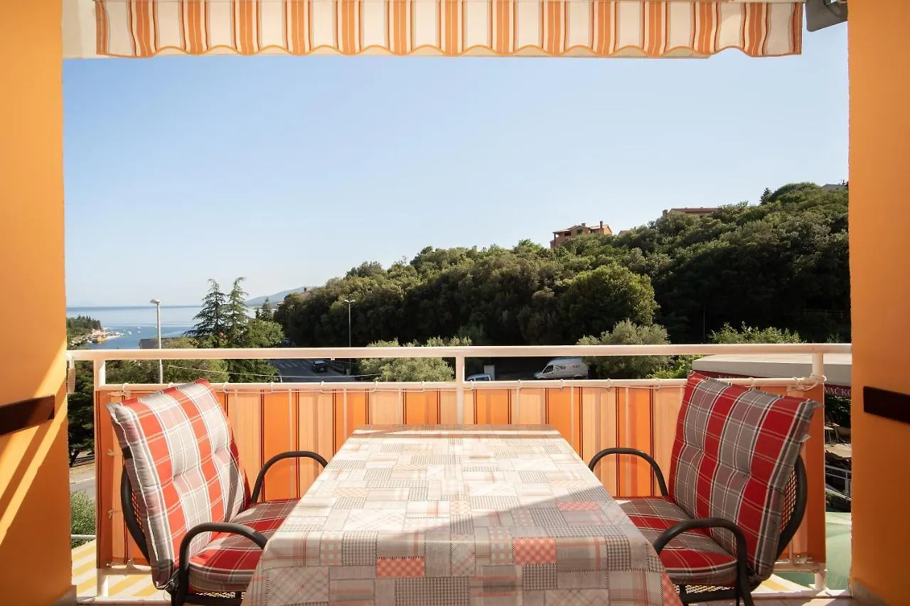 Apartmani Zlata Rabac 0*,  Croatia